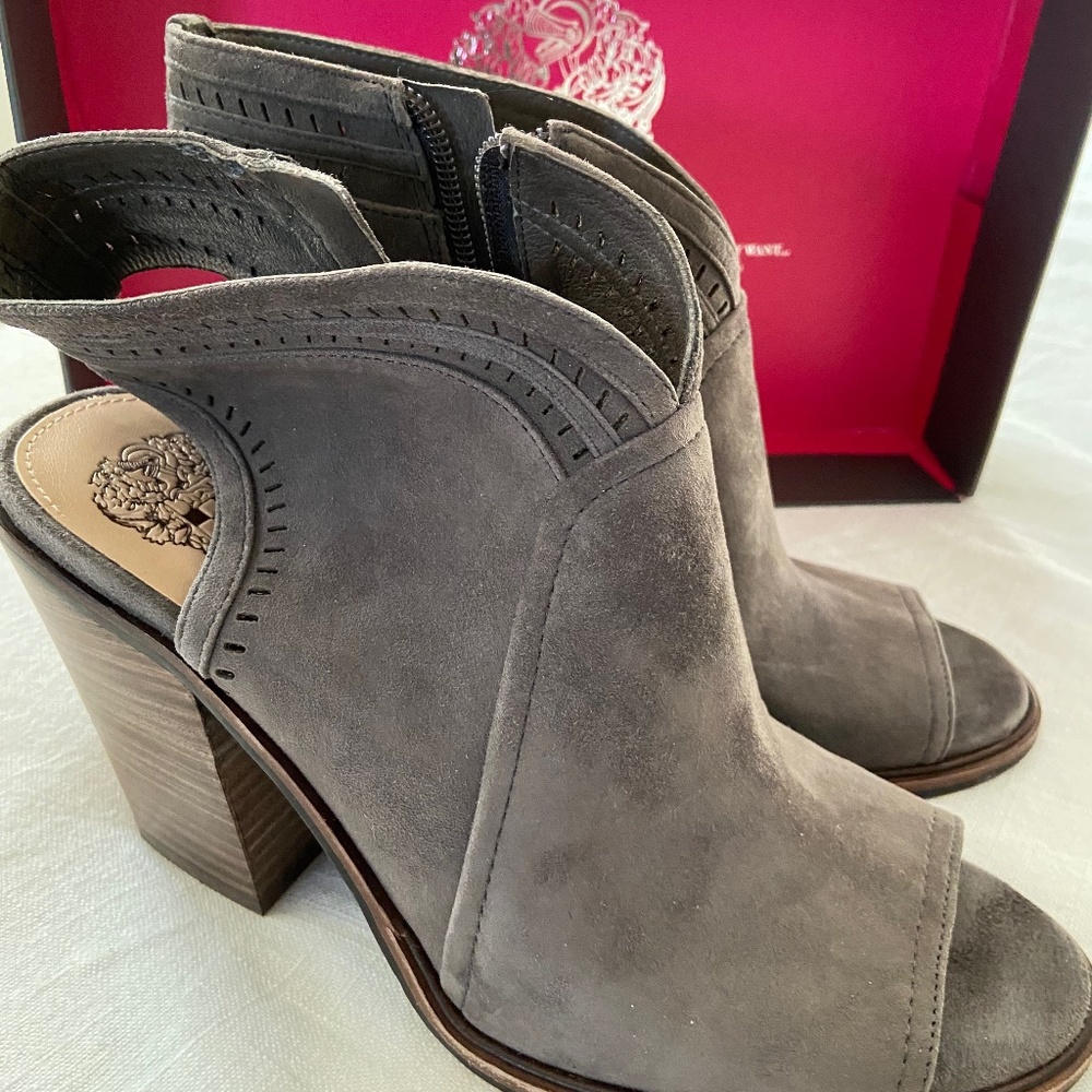 Vince Camuto block heel bootie ..:popular color! Goes with everything!!